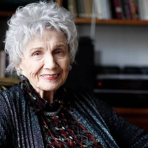 Alice Munro, Nobel literature winner revered as short story master, dead at 92