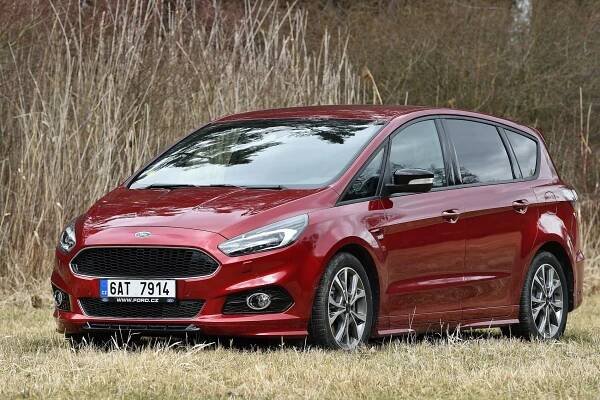 VIDEOTEST: Král prostoru i zatáček. Nový Ford S-Max