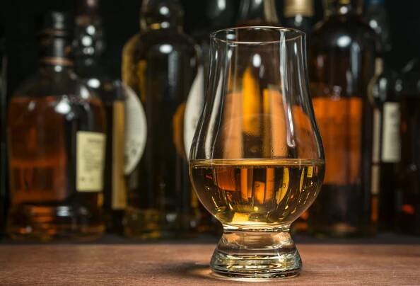 M&B BLOG | Whisky Tourism; an essay by Charles MacLean