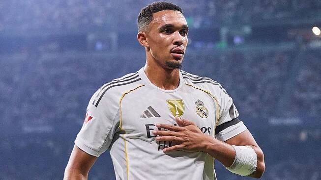 Trent Alexander-Arnold makes tidy Real start as rival Carvajal gets love