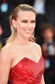 Scarlett Johansson'ın Güzellik Evrimi | Vogue Türkiye