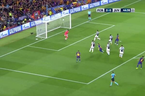 Gól v utkání FC Barcelona - Juventus: Messi - 1:0 (45. min.)