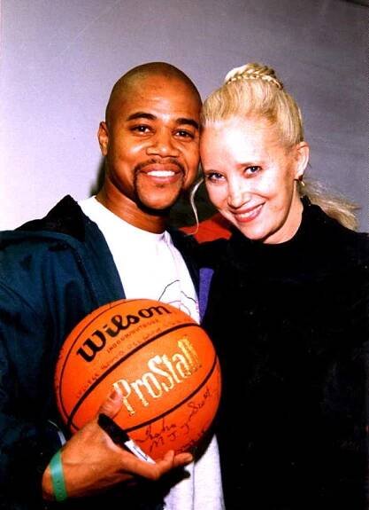 Straight to the Heart of Hollywood Moxie: A Candid Interview with Sally Kirkland