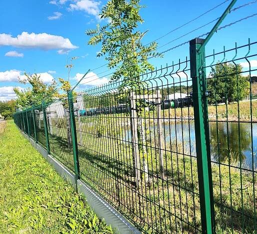 Plotový panel Lario 142 cm zelený drát 4.8mm | E-pletivo.cz – ploty Vamberk