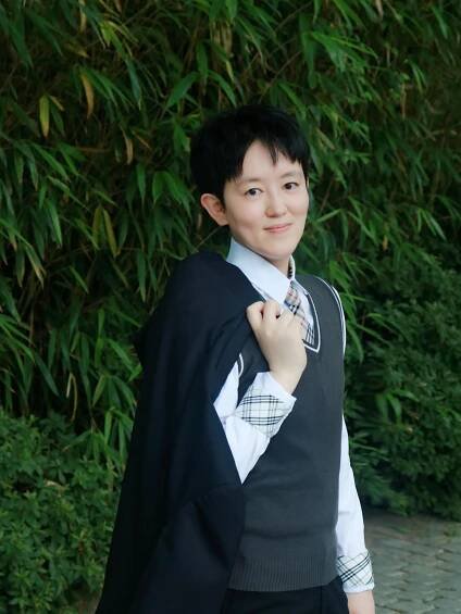 yiwen cao2jpg