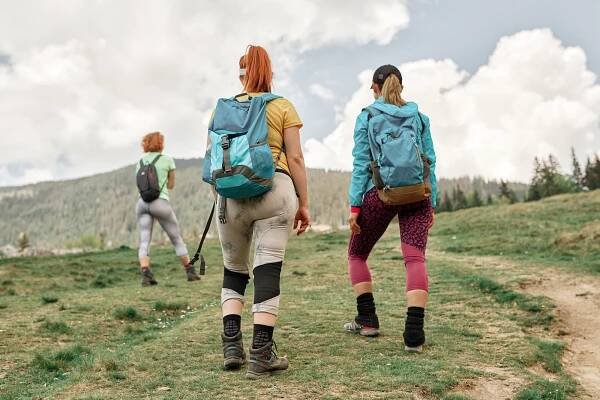 How To Choose A Good Waterproof Jacket For Your Hiking Trips