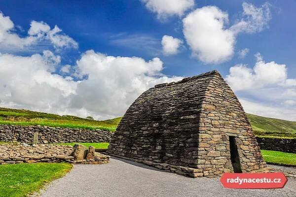 Zájezd | Národní parky jižního Irska + PLAVBA KE SKELLIG ISLANDS + DINGLE | Radynacestu.cz