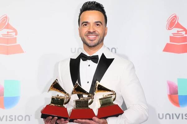 Luis Fonsi's 20 Best 2017 Achievements