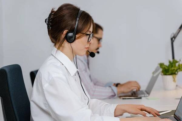 Jak funguje outsourcing call centra? - Byznys v Česku