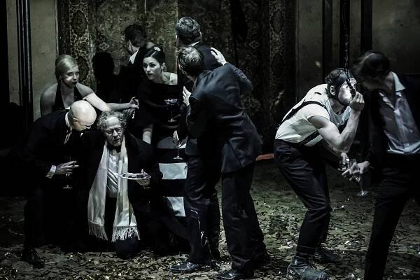 Thomas Ostermeier inszeniert "Richard III." - Festival d’Avignon 2015 - Z filmu