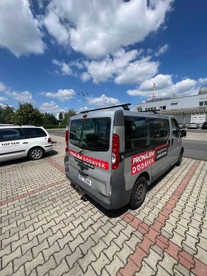 Opel Vivaro Bus 9 míst (2008) - Půjčovna dodávek Mladá Boleslav
