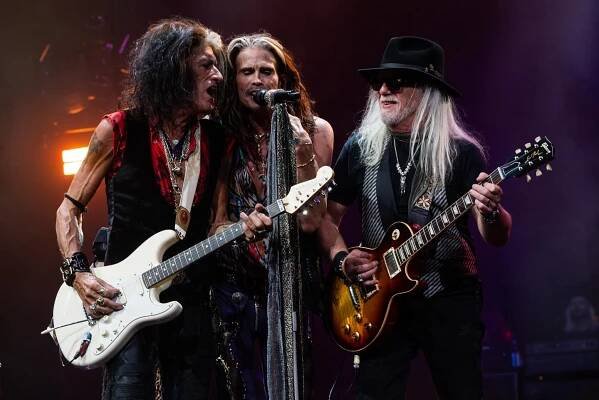 Steven Tyler dozpíval