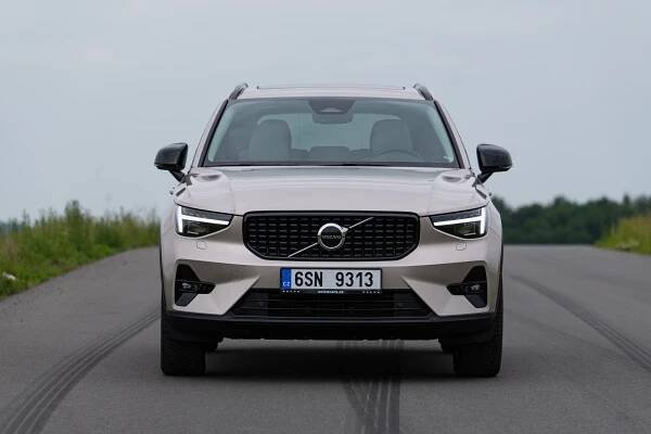Chytré a úsporné, praktické a stylové: Nestárnoucí Volvo XC40 dává ostatním SUV lekci