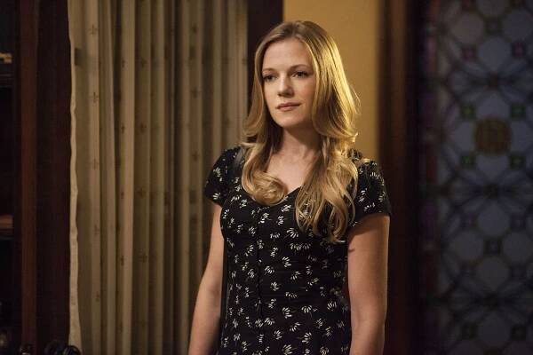 Dallas - Trust Me - Z filmu - Emma Bell
