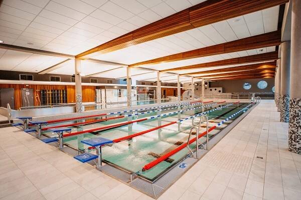 VIDEO: O nové Aquacentrum ve Vrchlabí je velký zájem už před otevřením