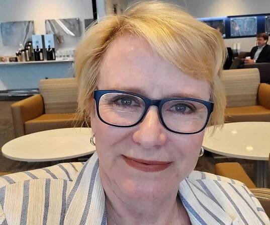 Eve Plumb Biography - Facts, Childhood, Family Life & Achievements