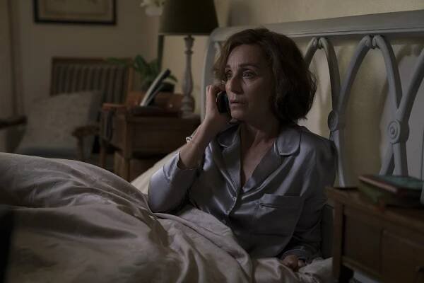 Military Wives - Z filmu - Kristin Scott Thomas