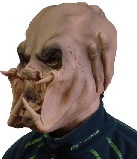 Maska Predátor
