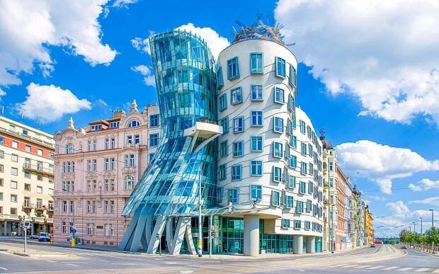 Praha přímo v historickém centru pod Petřínem: Hotel William *** se snídaní formou bufetu a úschovou zavazadel
