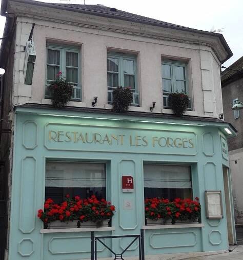 HOTEL RESTAURANT LES FORGES - Reviews (Cosne-Cours-sur-Loire, France)