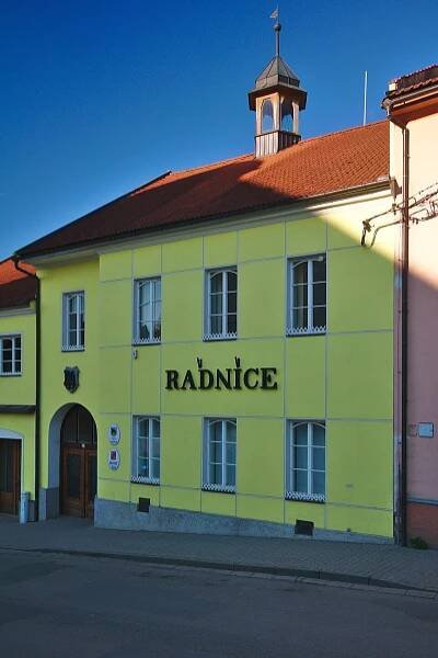 Soubor:Radnice, Olešnice, okres Blansko.jpg – Wikipedie