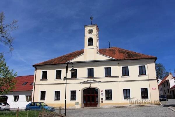 Radomyšl, radnice. - Radnice