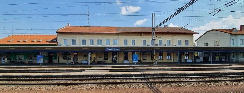 Popis a hodnocení nádraží Otrokovice - Vlakem jednoduše