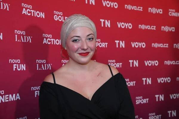 Anna Slováčková žije v přítomném okamžiku, naučila ji to nemoc. Chystá se vydat knihu