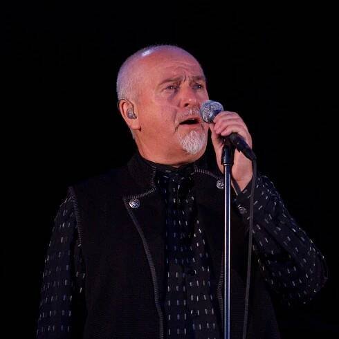 Hudební šaman Peter Gabriel na Prahu snese Červený déšť