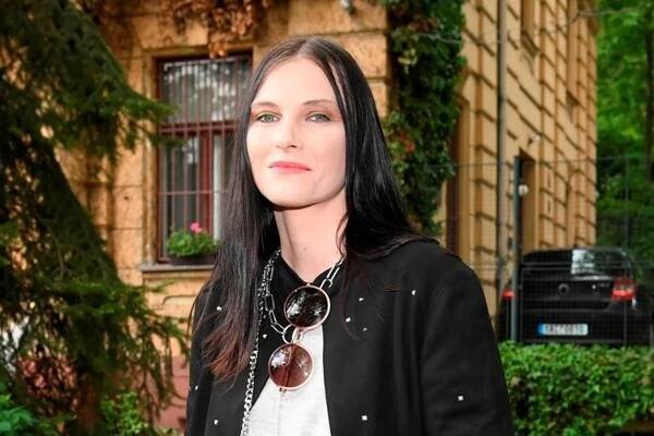 Iva Frühlingová se ozvala fanouškům z nemocnice: Otřes mozku a operace