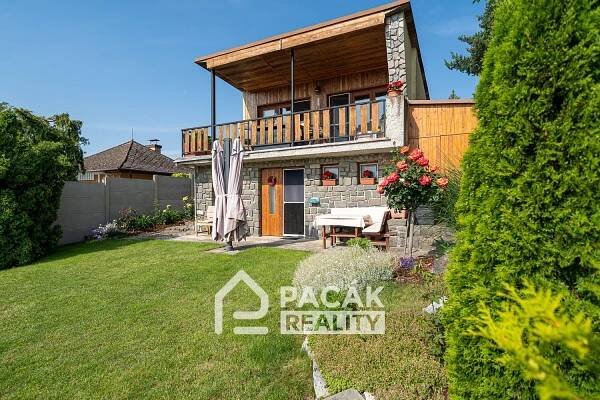 Prodej chaty s bazénem na Plumlově k celoročnímu bydlení | Reality.iDNES.cz 