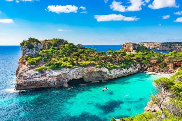 mallorca-beach-sunny.jpg