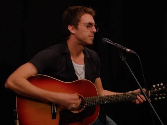 Miles Kane, Music Box season 4
