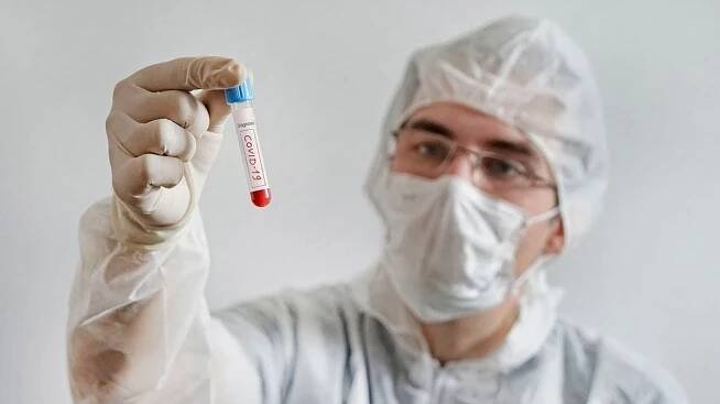 Nová varianta covidu už je v Evropě - Novinky