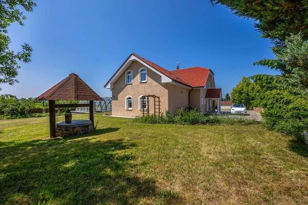 Prodej domu 229 m², Studeněves