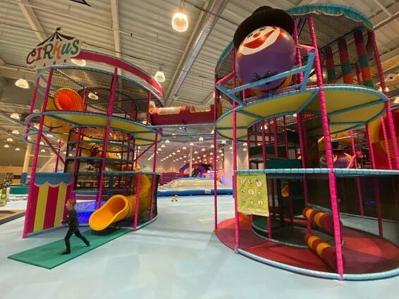 Cirkus Park v Teplicích (Táta)