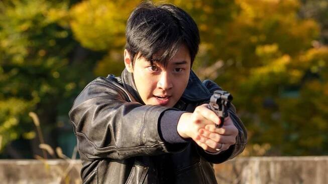 Queen Mantis Episode 1 Review: A Thrilling Start to This Drama 4