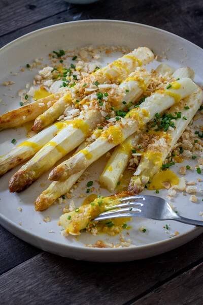 peceny bily chrest, pangritata a vegan mandlovy dip