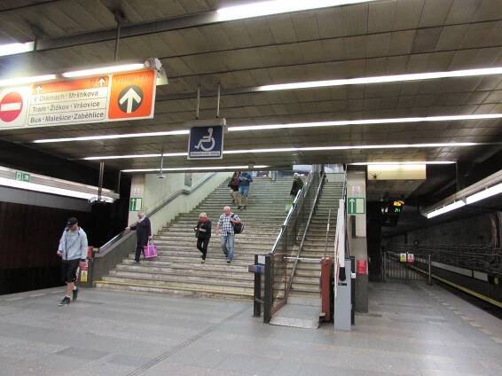 Photos • Strašnická ♿ (Tram, bus stop, metro A station) • Mapy.com