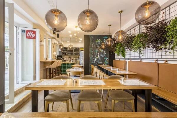 MakaMaka Acai & Poke Bar - Split Curated