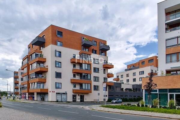 Pronájem Byt 1+kk, V háji, Praha 7 - Holešovice