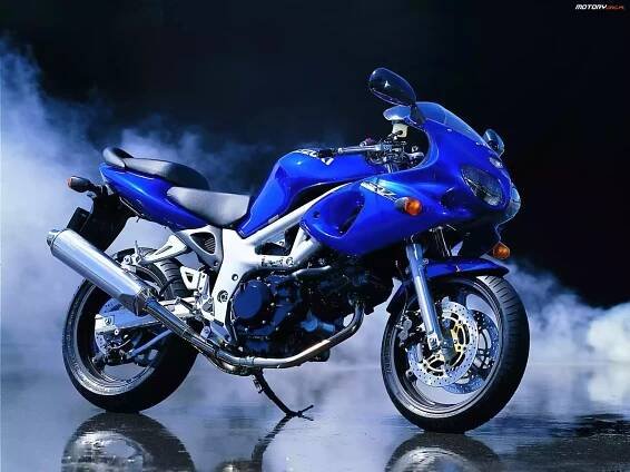 Suzuki SV 650S | Katalog motocyklů a motokatalog na Motorkáři.cz