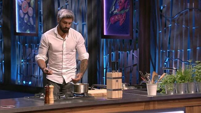 V show MasterChef to Muži roku nevyšlo: Teď si tenhle krasavec může spravit chuť herectvím