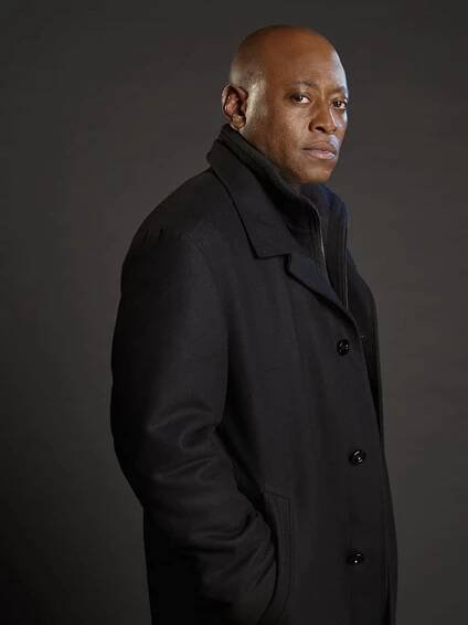 Isaac Johnson (Omar Epps)