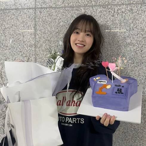 Park Bo Young wraps up filming for upcoming drama Light Shop with Ju Ji Hoon; Shares gratitude new post