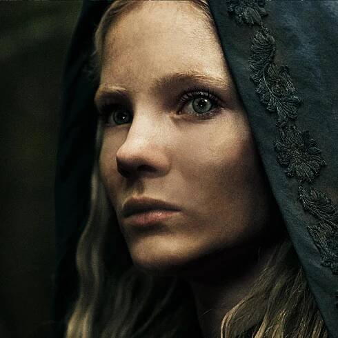 Foto k tématům Zaklínač, Freya Allan – stránka 7