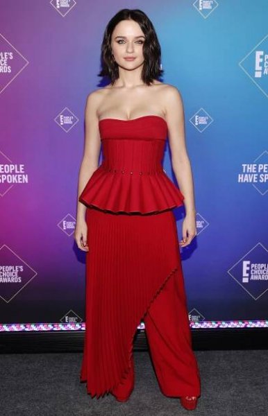 People's Choice Awards 2020: Celebrity Red Carpet Fashion, Style
