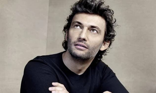 Šance pro vrhačky prádla. Do Prahy míří sexy tenorista Jonas Kaufmann