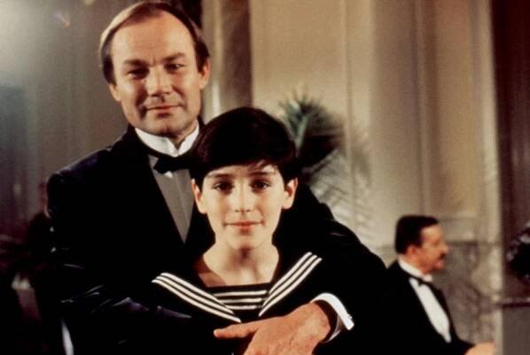 Klaus Maria Brandauer, David Eberts - Burning Secret - Z filmu