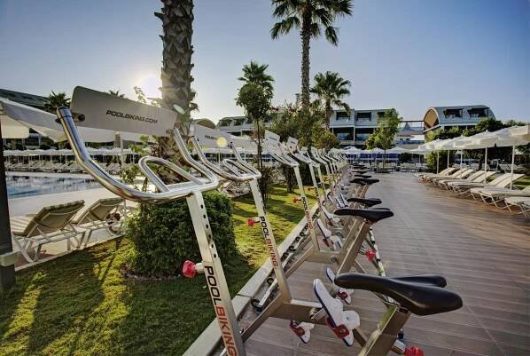 Tui Magic Life Jacaranda Hotel Side